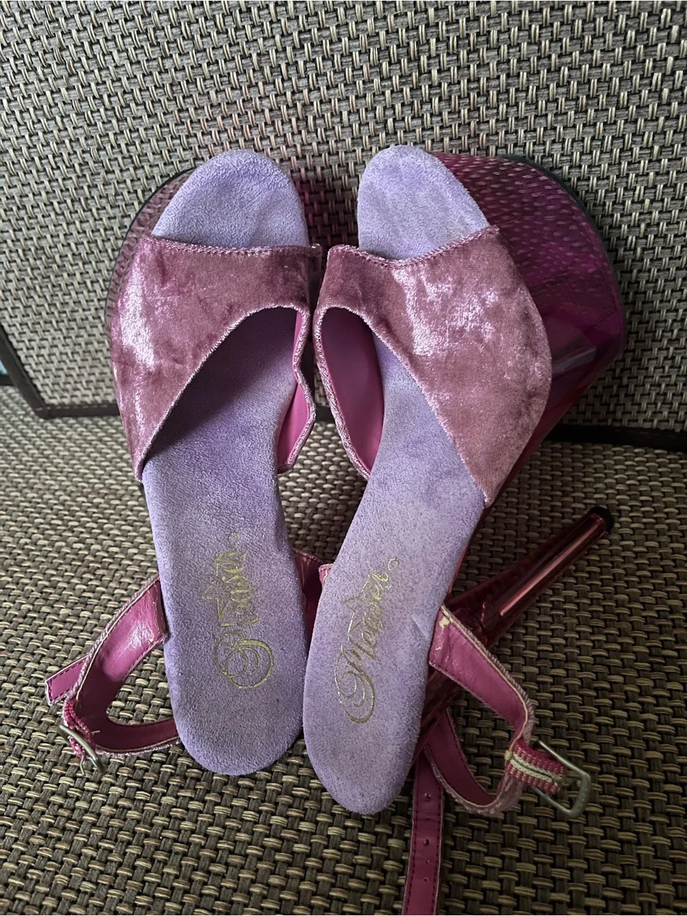 Pleaser Women's Pink Velvet Platform 7” Heels